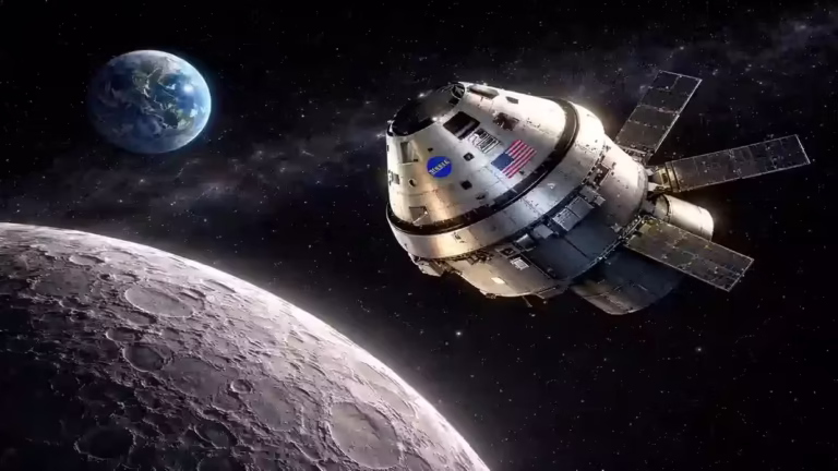 Pesawat ruang angkasa Orion dekat Bulan dengan Bumi di latar belakang.